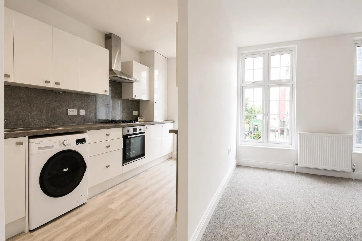 Flat Upper Richmond Road West in Greater London