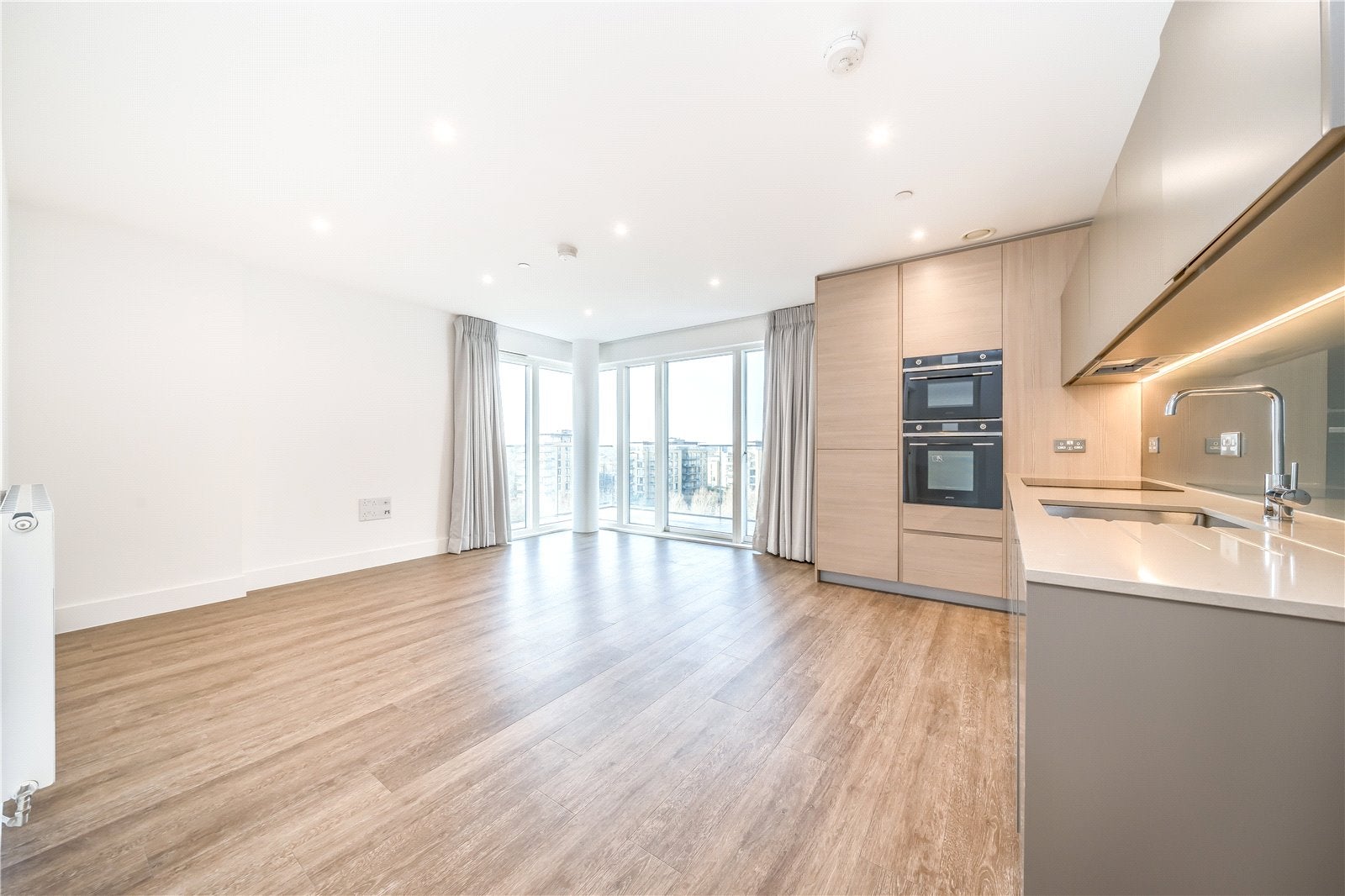 Flat Pegler Square in Greater London