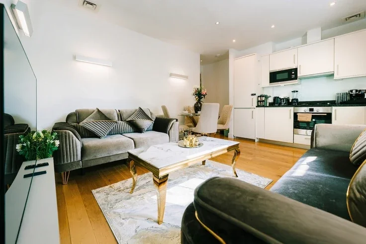Flat Barter Street in Greater London