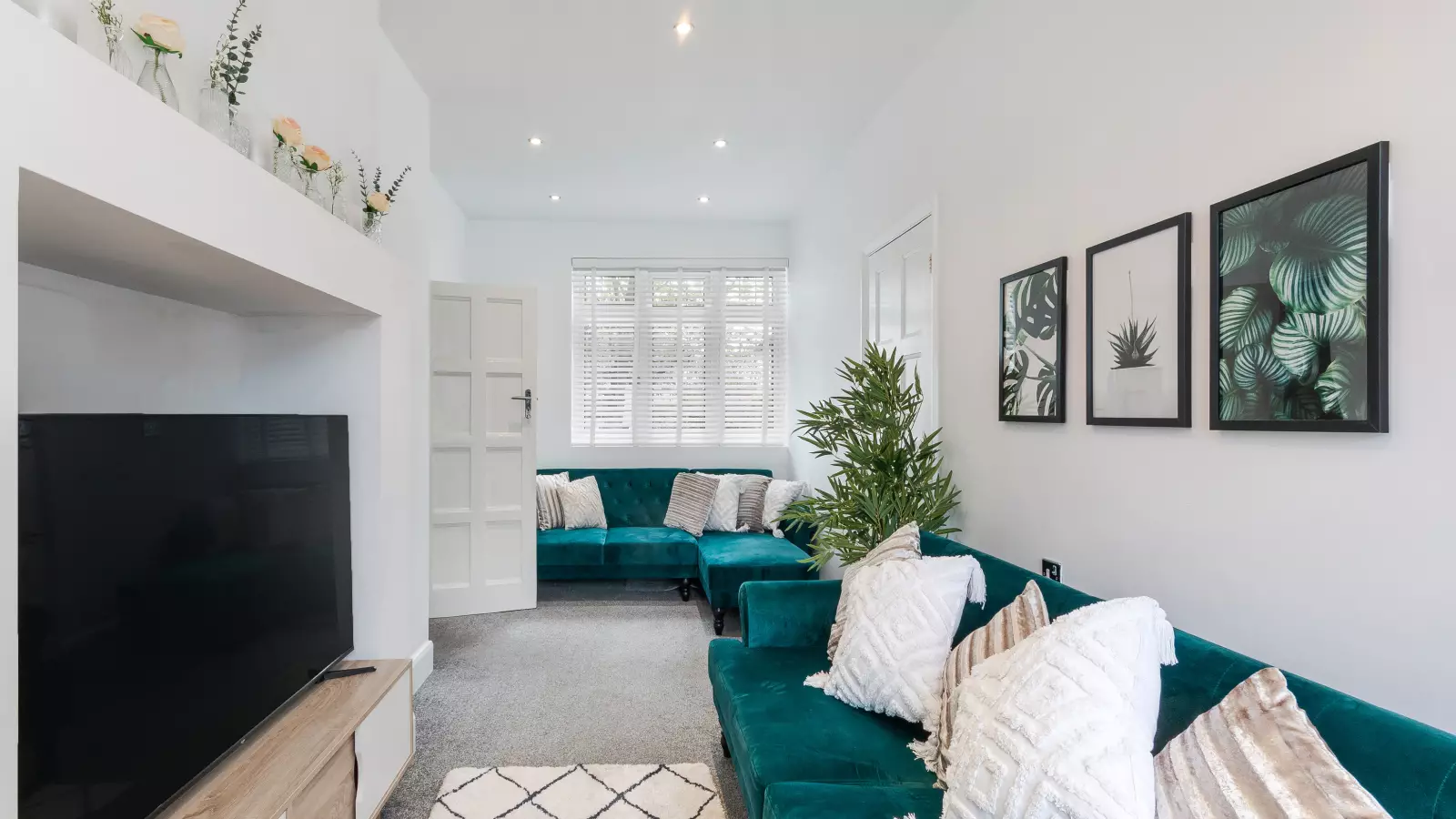 Flat Howard Road in Greater London
