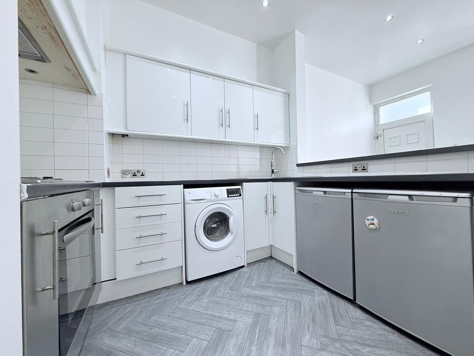 Flat Elm Avenue in Nottingham