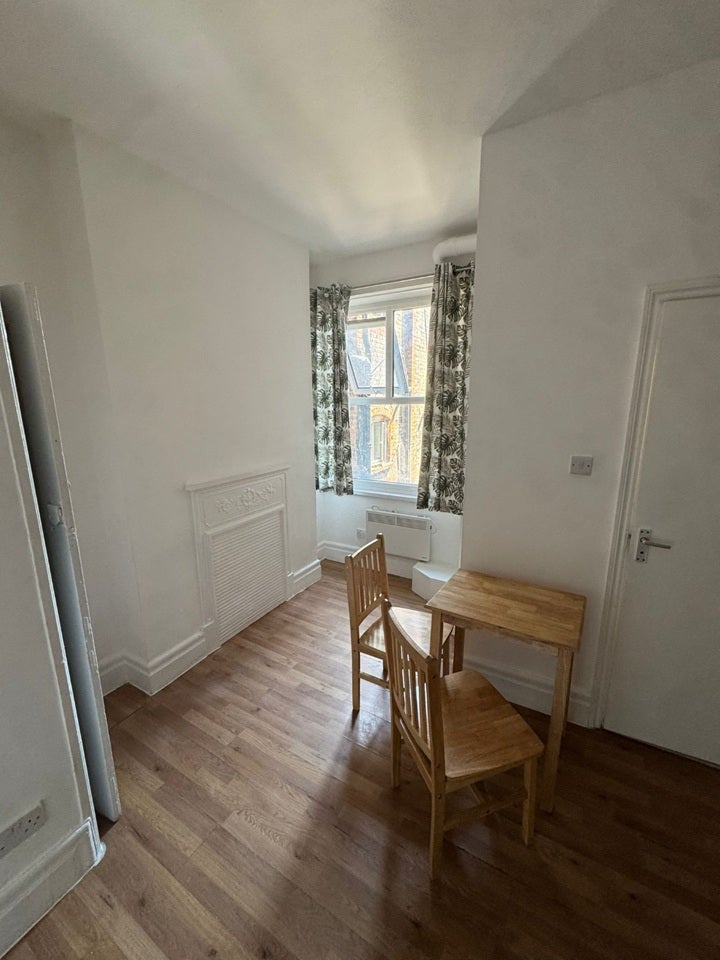 Flat Stamford Hill in Greater London