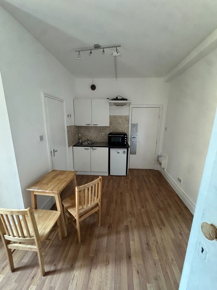 Flat Stamford Hill in Greater London
