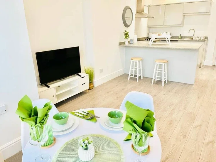 Flat Palmerston Road in Portsmouth