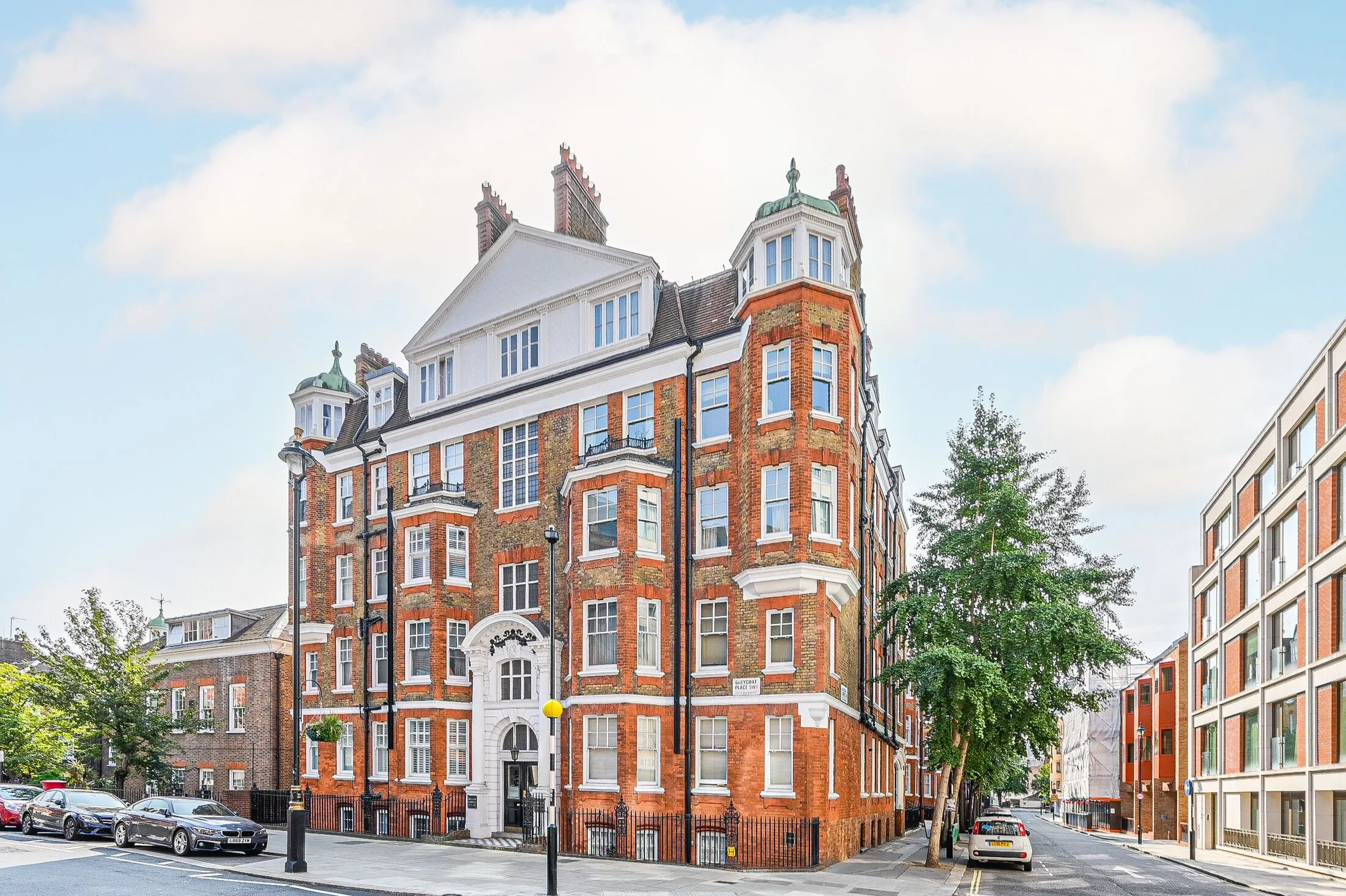 Flat Greycoat Street in City of Westminster