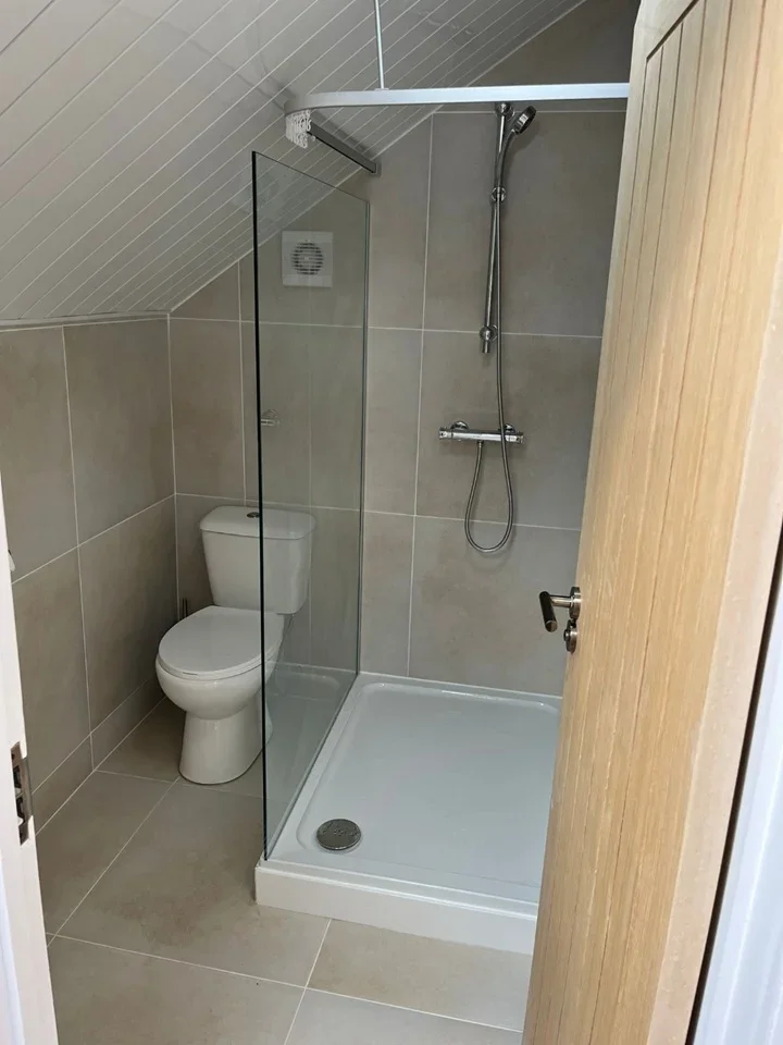 Room Sandringham Road in Greater London