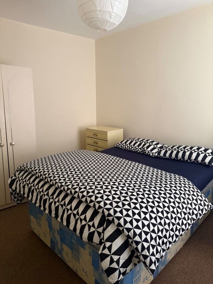 Room Quantock Road in Bristol
