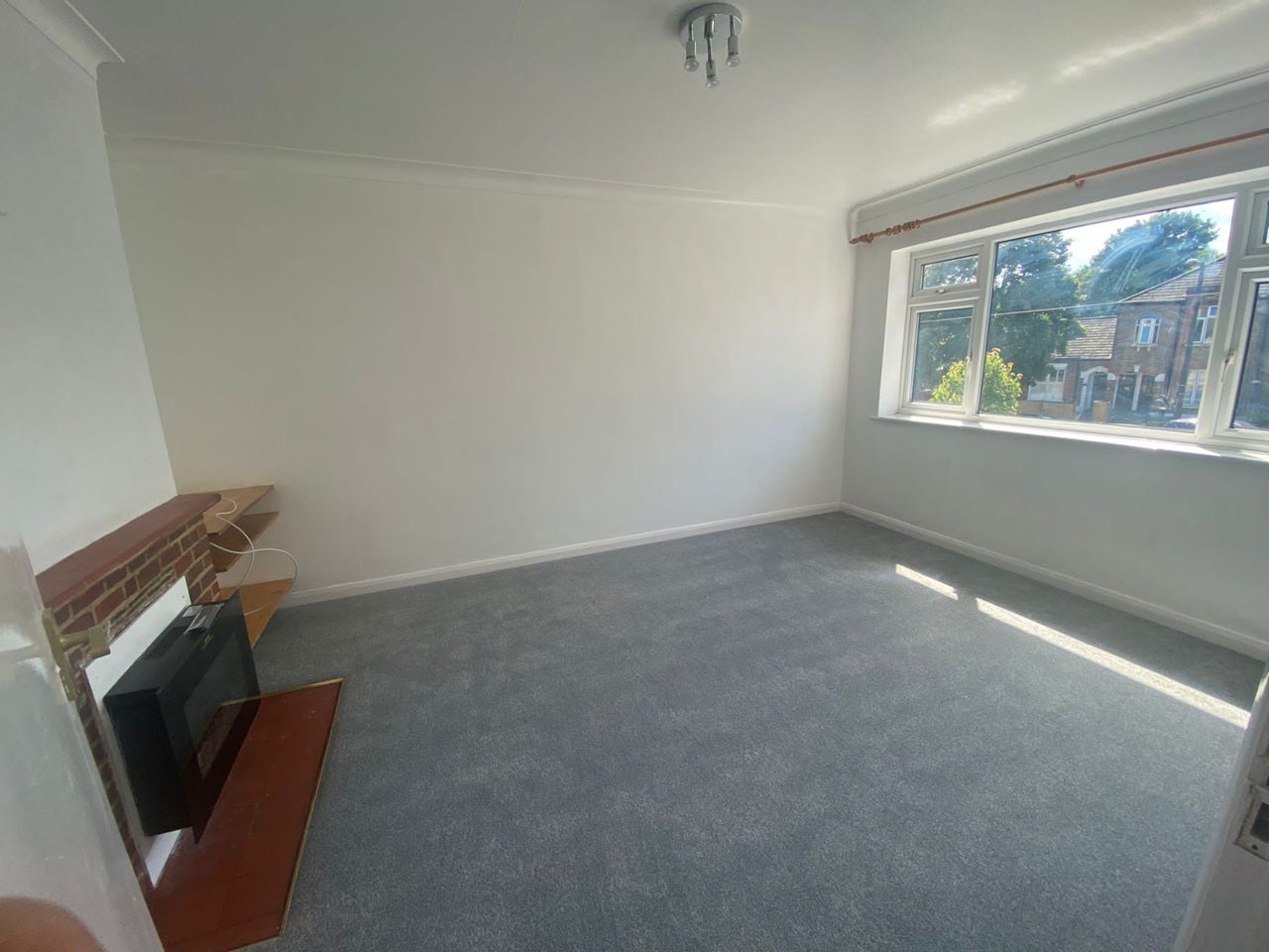 Flat Footscray Road in Greater London