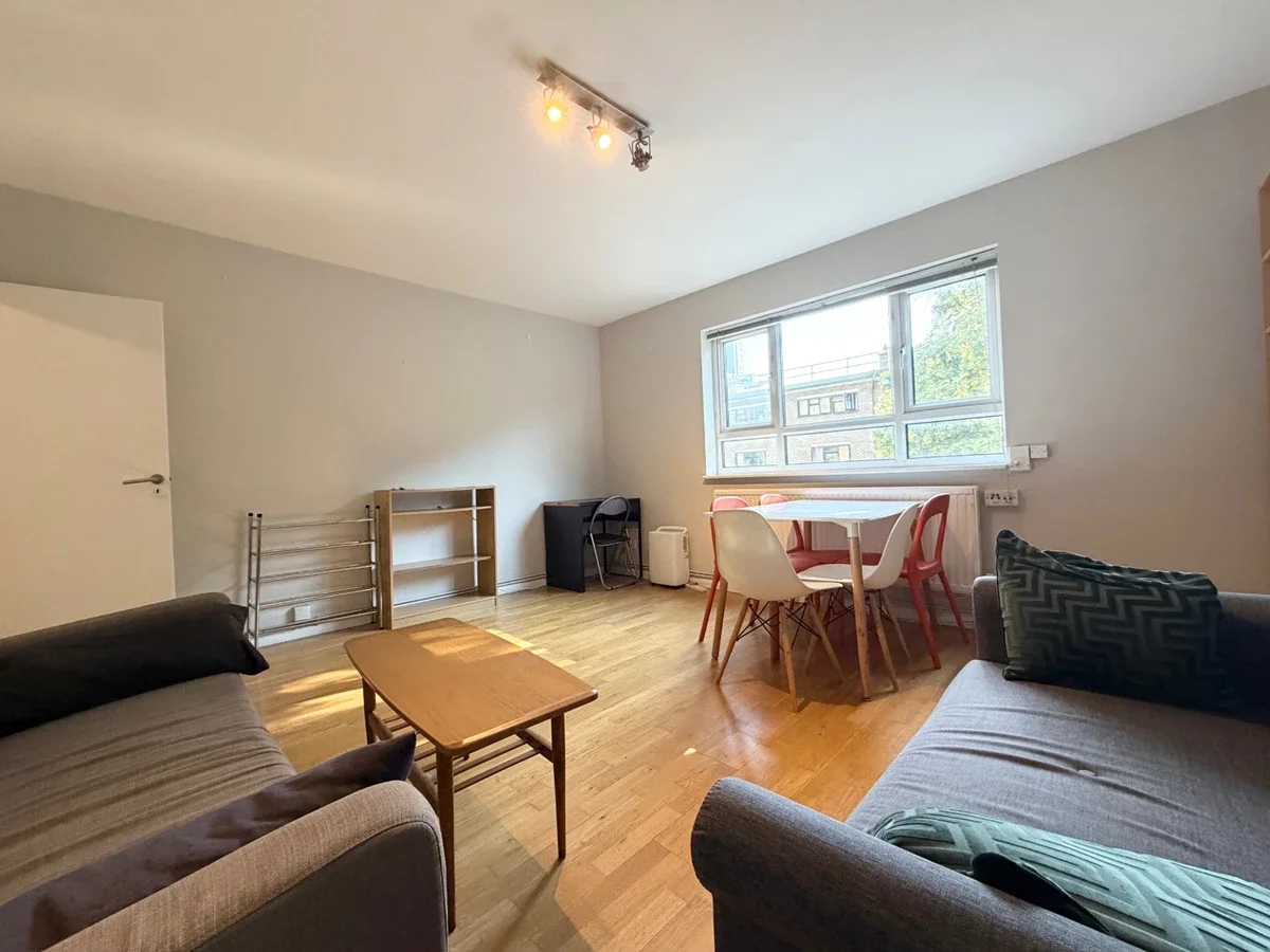 Flat New North Road in Greater London