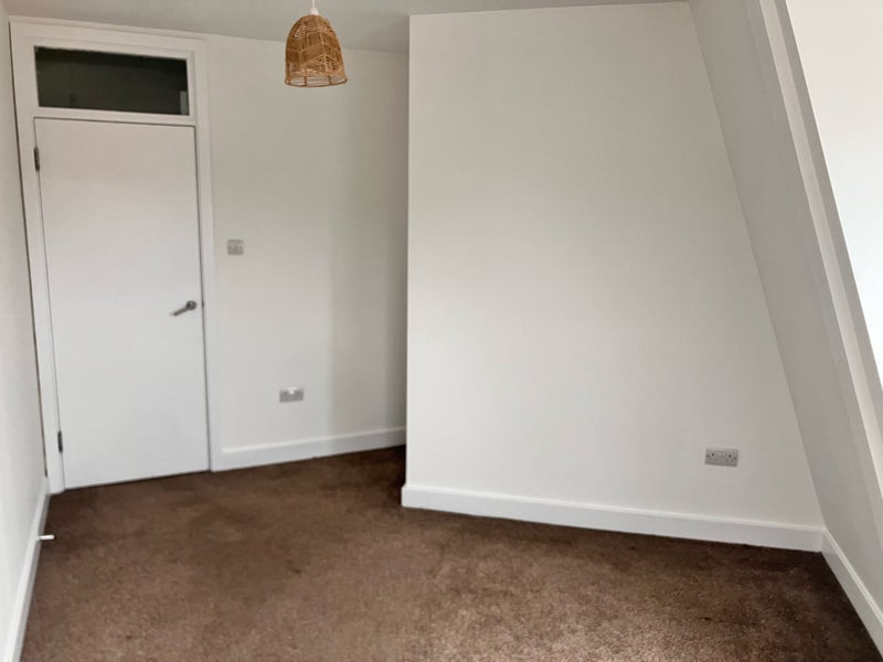 Room Holloway Road in Greater London