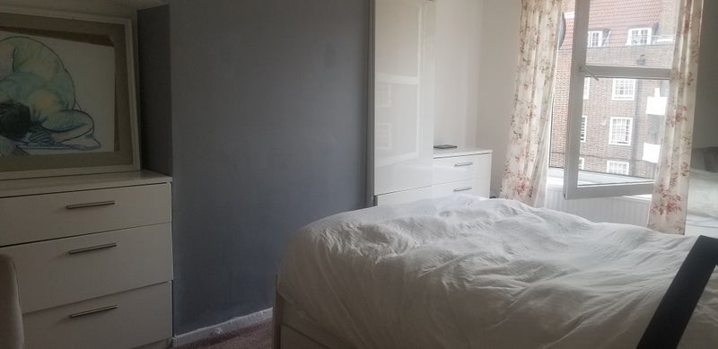 Room Atkins Road in Greater London