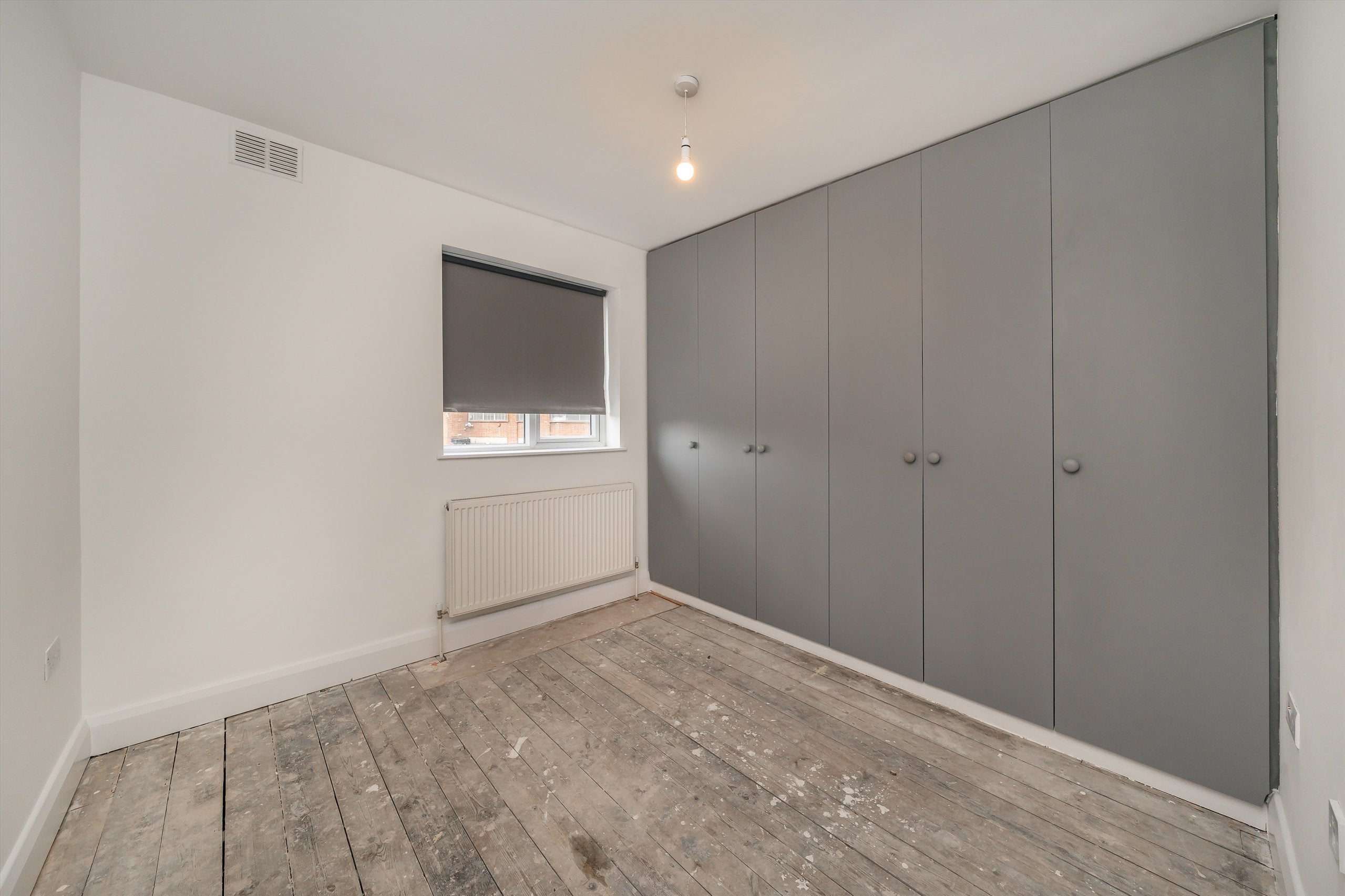 Flat Denzil Road in Greater London