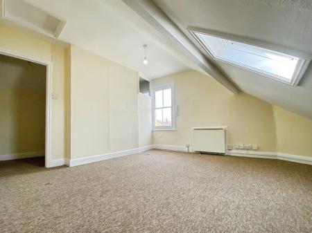 Flat Houghton Road in South Kesteven