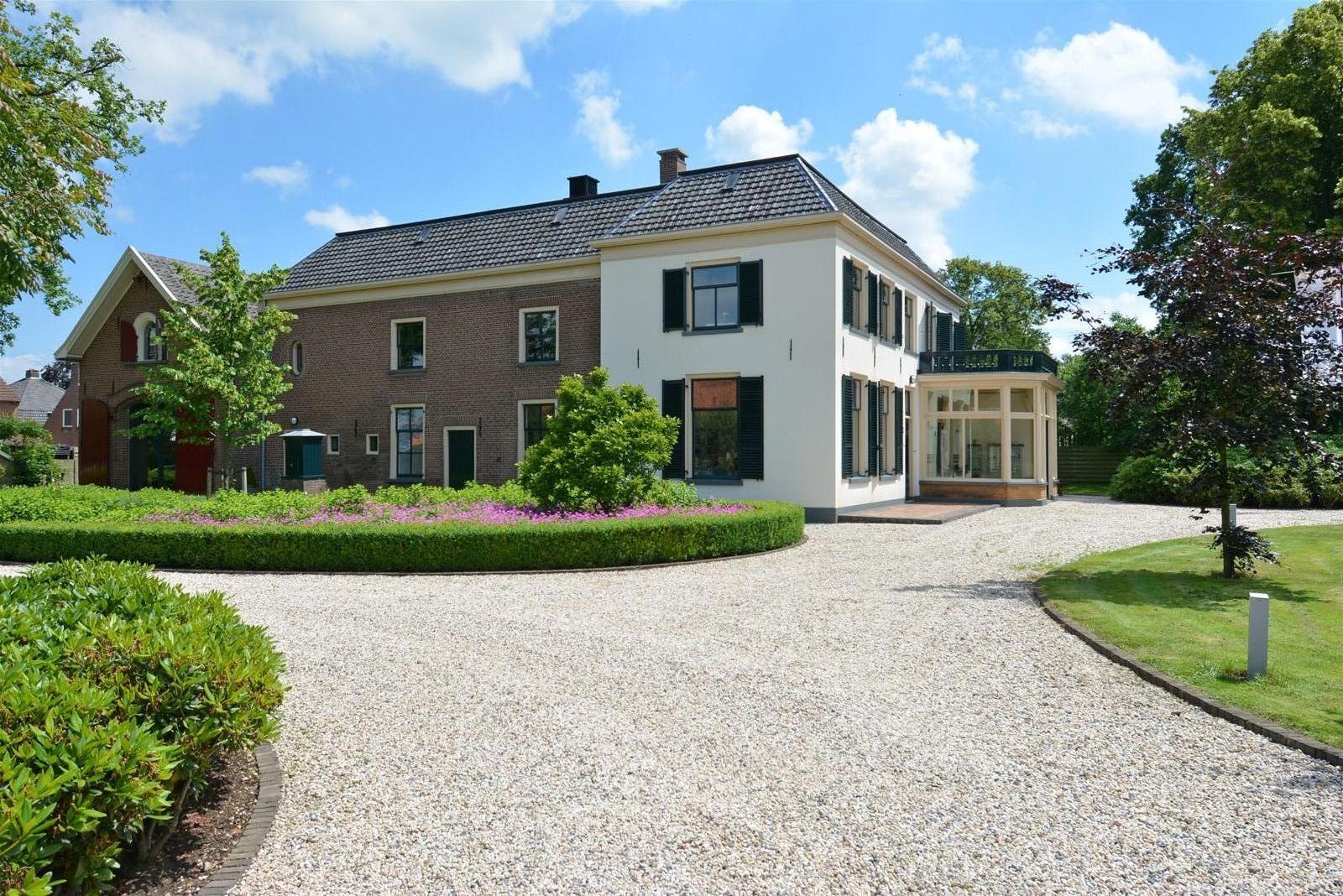 Huis Dorpsstraat 10 in Steenderen