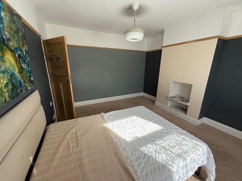 Room Cedar Road in Greater London