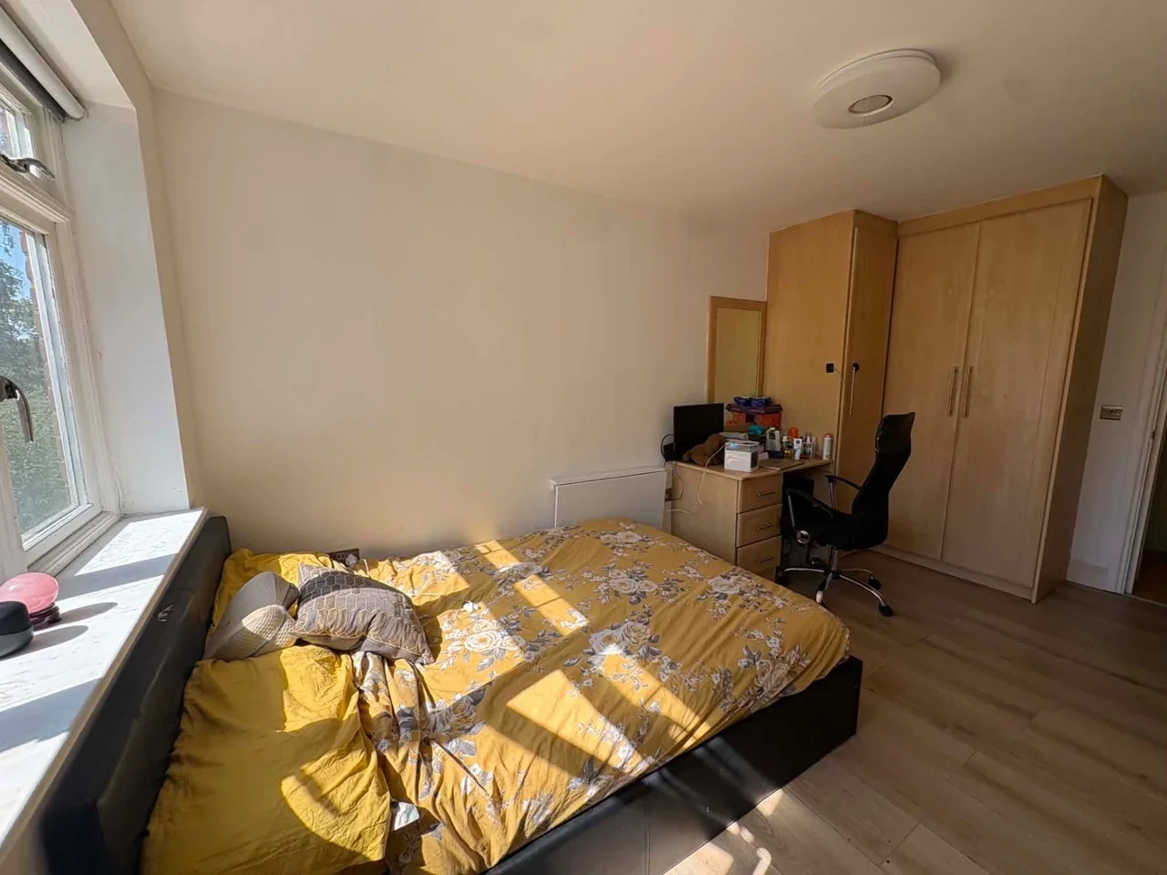 House Long Lane in Greater London