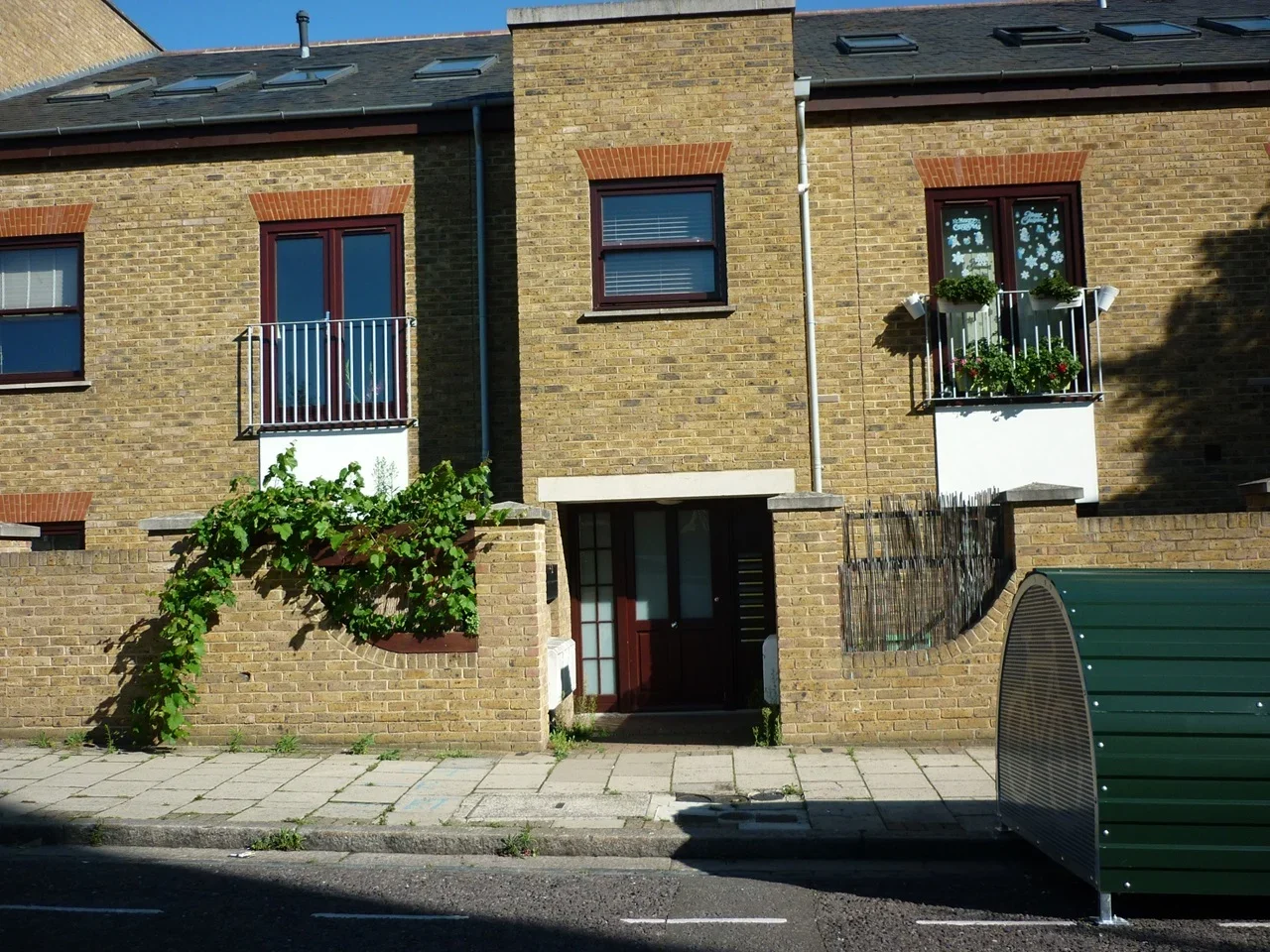 Flat Chelmer Road in Greater London