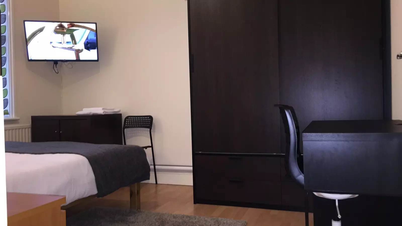 Flat Kiver Road in Greater London