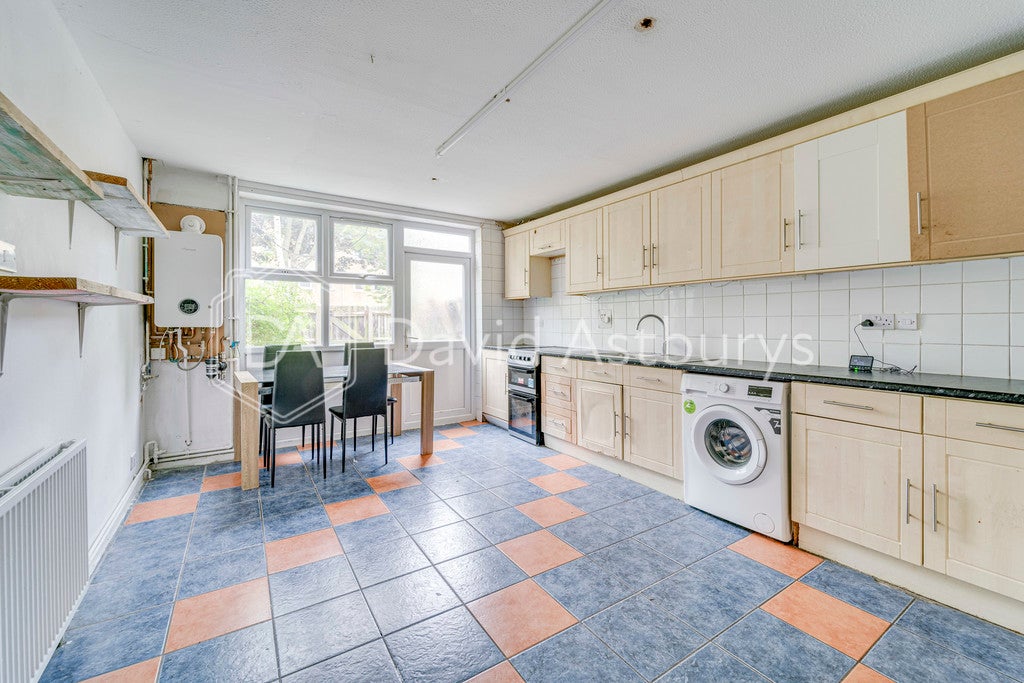 House Hayton Close in Greater London