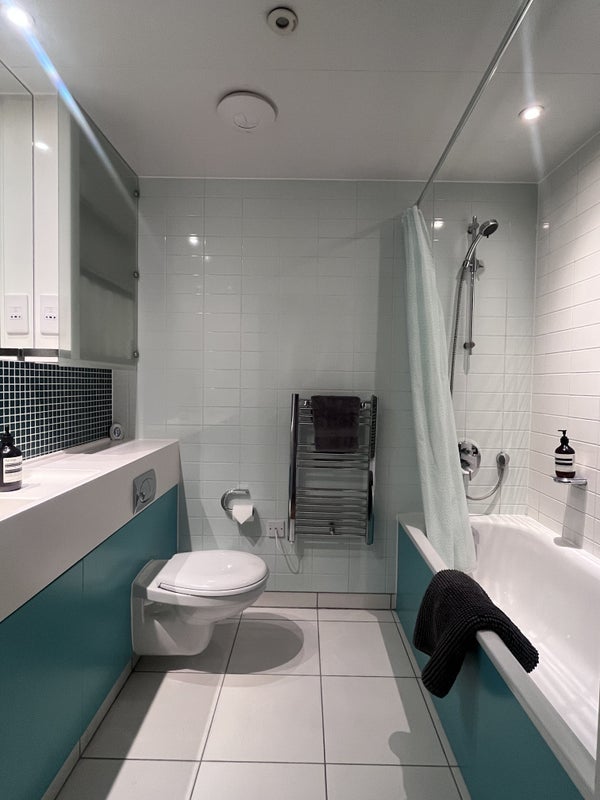 Room Chadwell Lane in Greater London