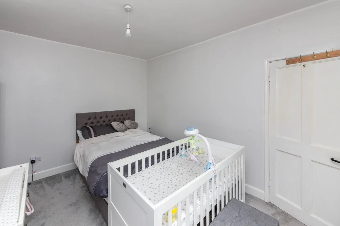 Flat Monmouth Road in Watford