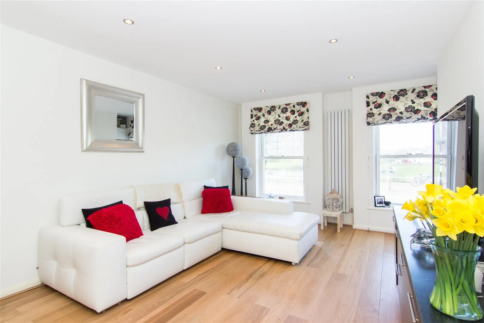 House Sheen Lane in Greater London
