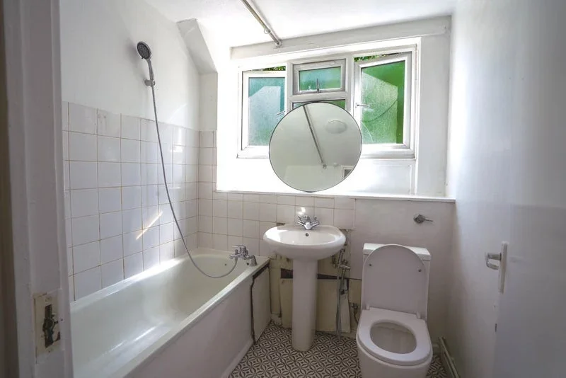 Room Ron Leighton Way in Greater London