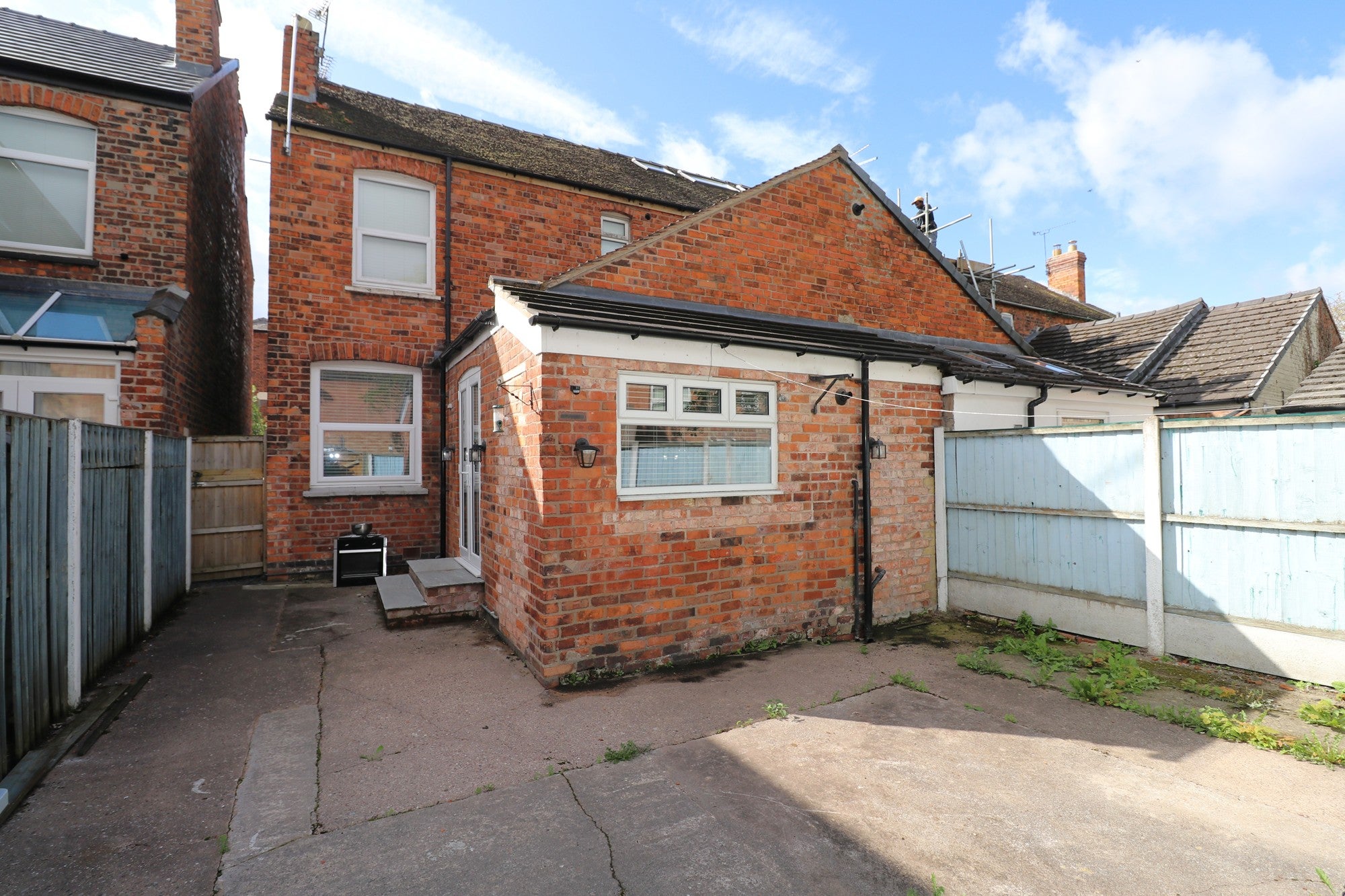 Flat Hungerford Road in Crewe