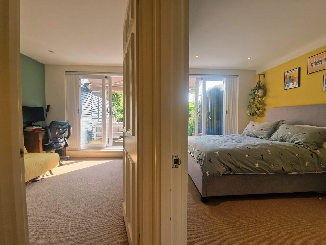 Flat Harwood Road in Greater London