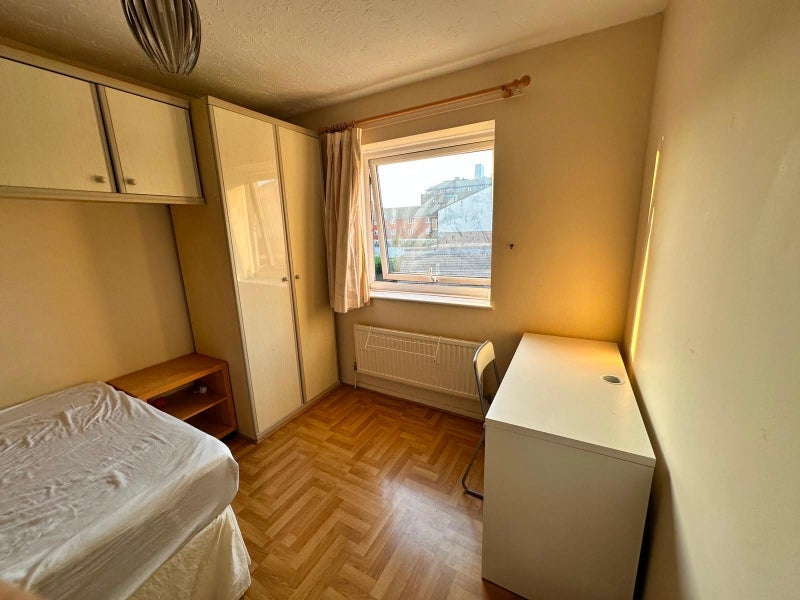 Room Ironmongers Place in Greater London