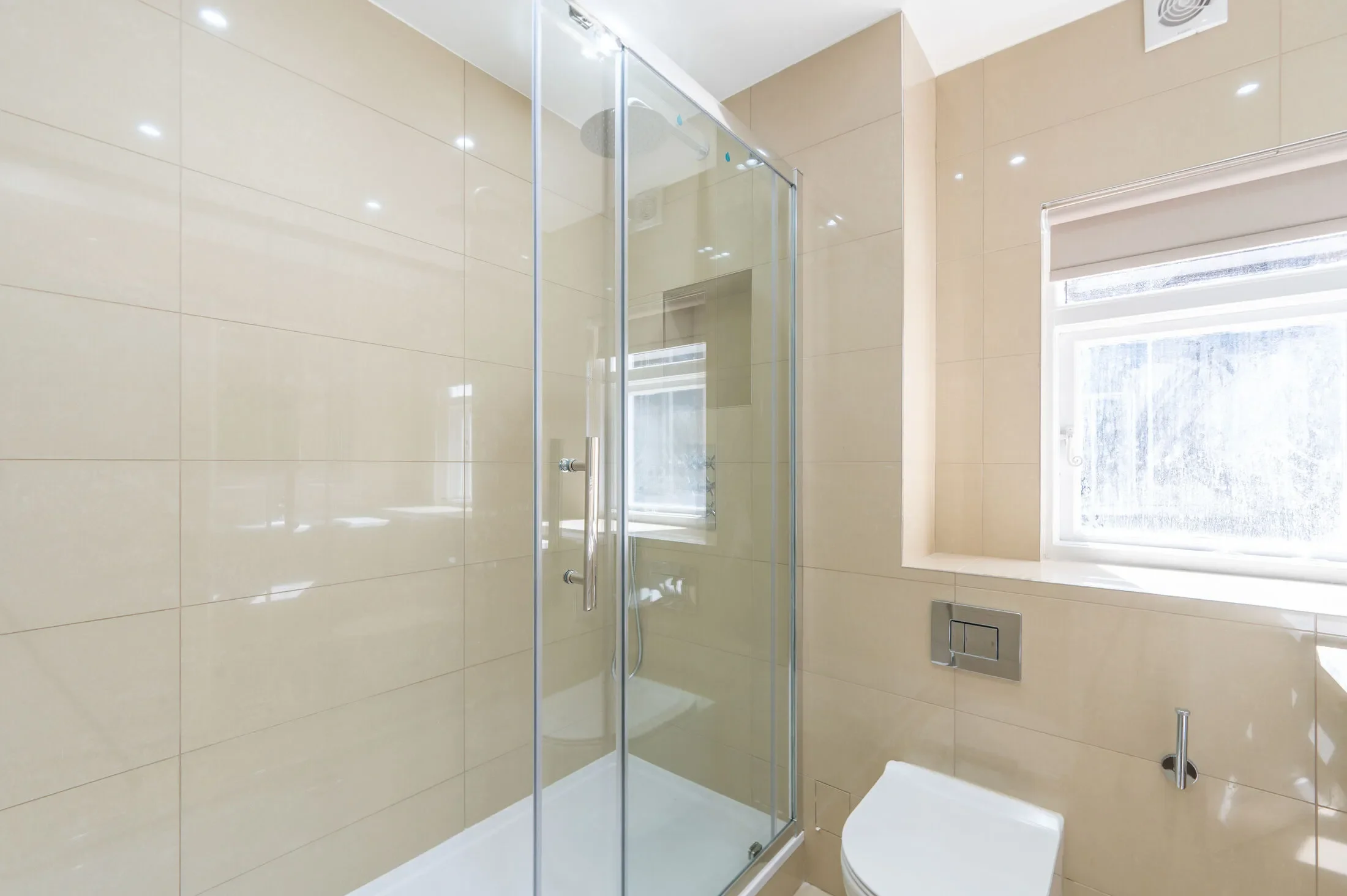 Flat Gloucester Terrace in City of Westminster