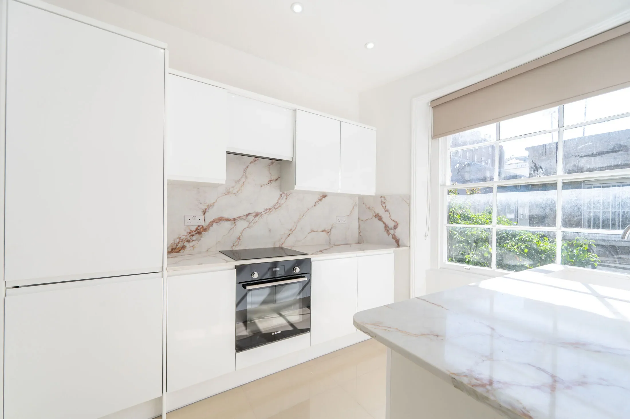 Flat Gloucester Terrace in City of Westminster
