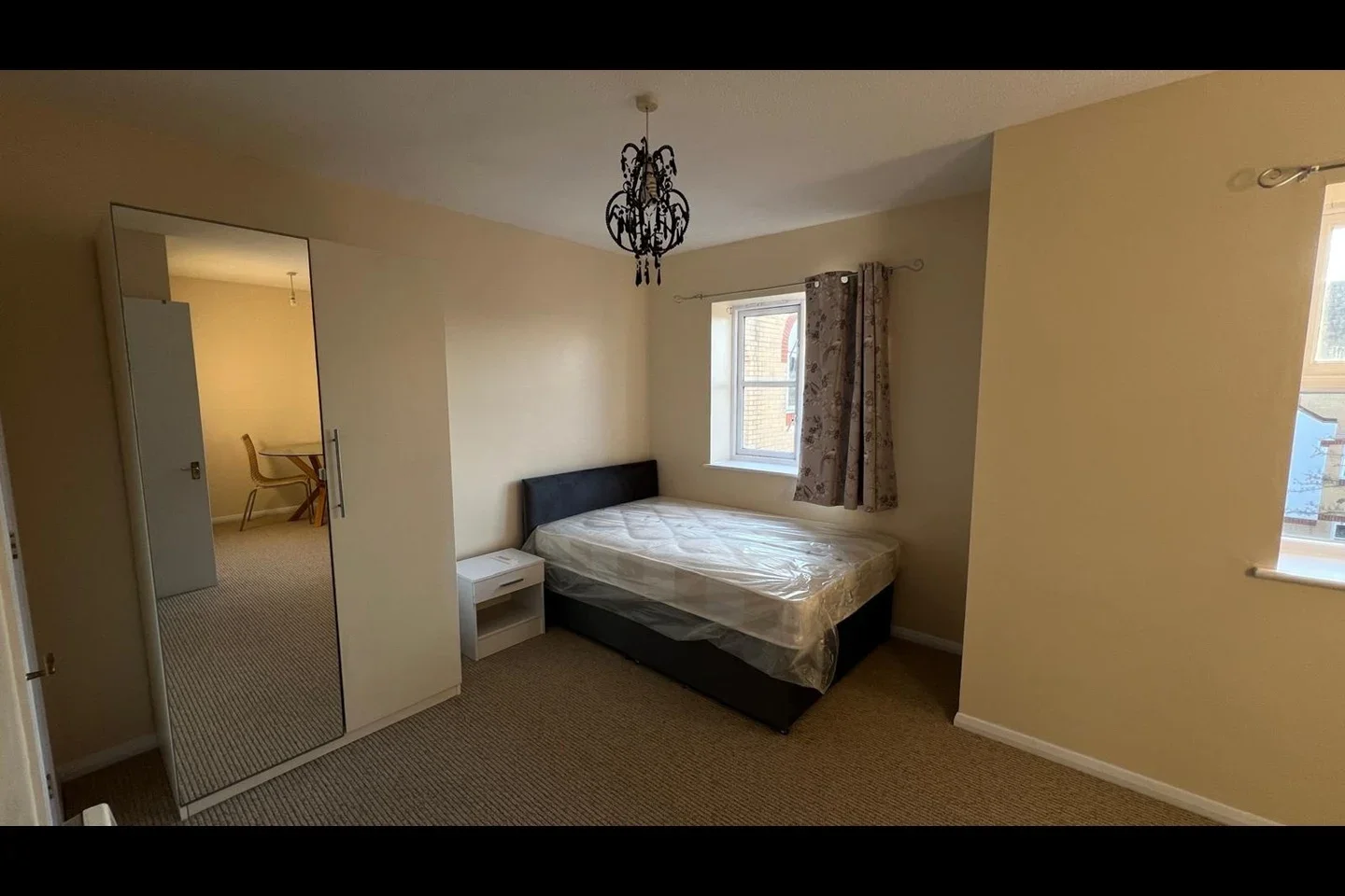 Flat Angelica Drive in Greater London