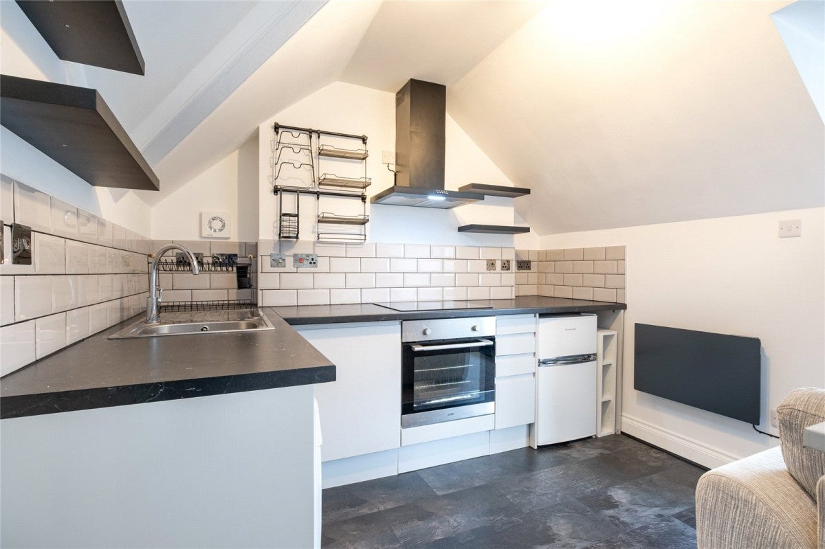 Flat Drewstead Road in Greater London