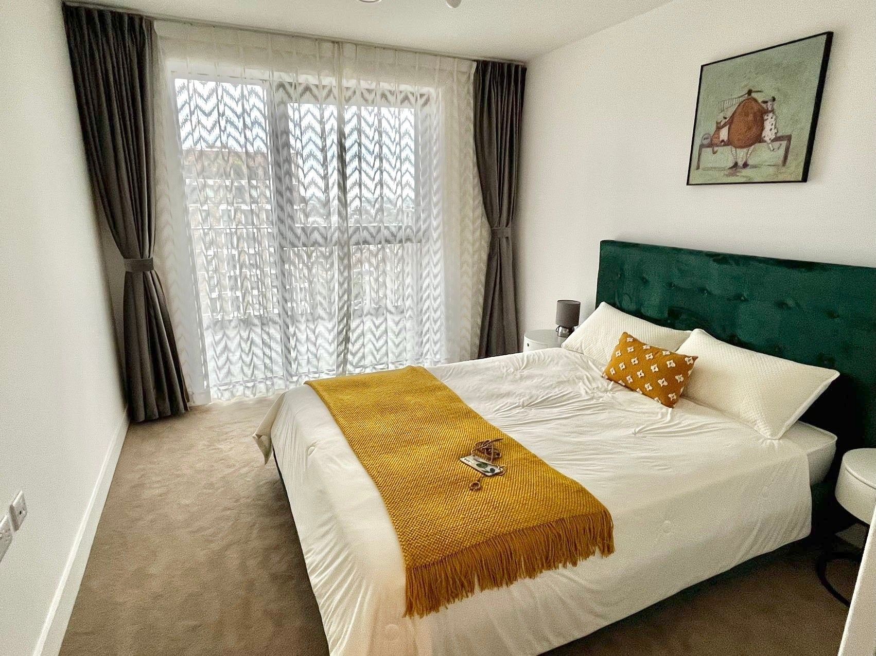 Flat Date Street in Greater London