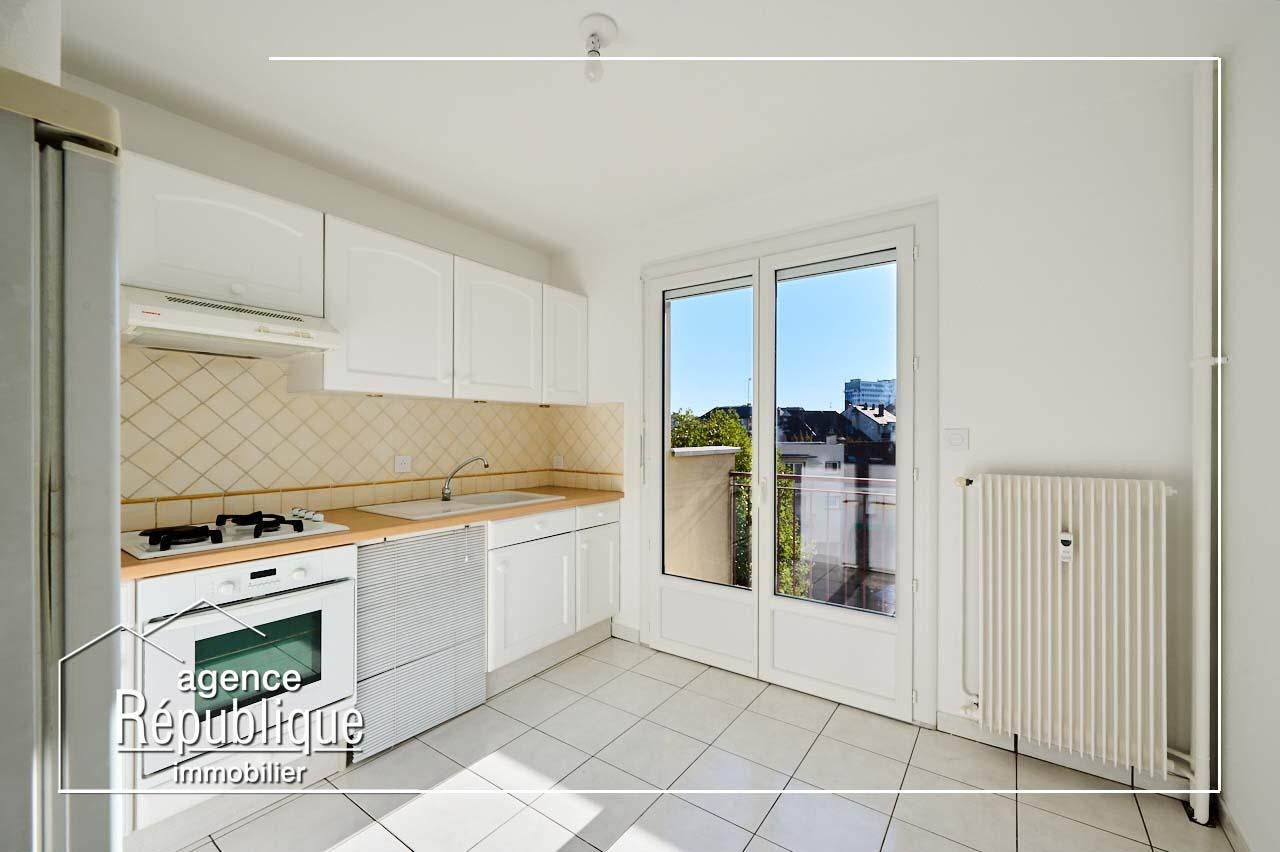 Flat Rue Thurot in Nuits-Saint-Georges