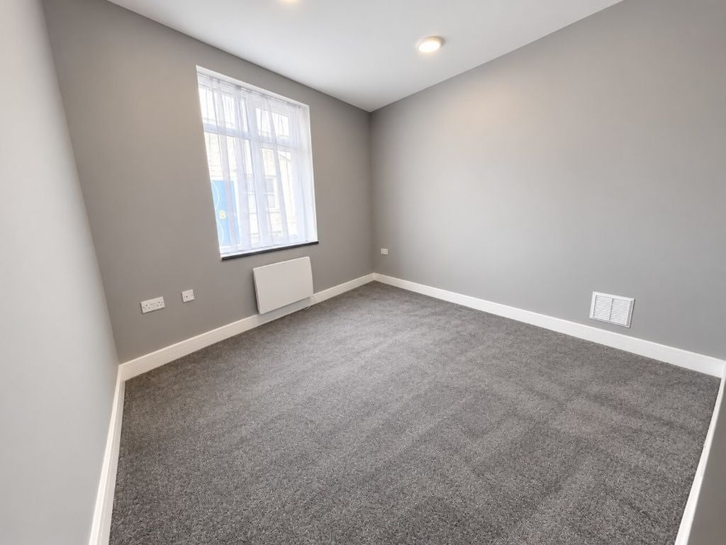 Room Forton Road in Gosport