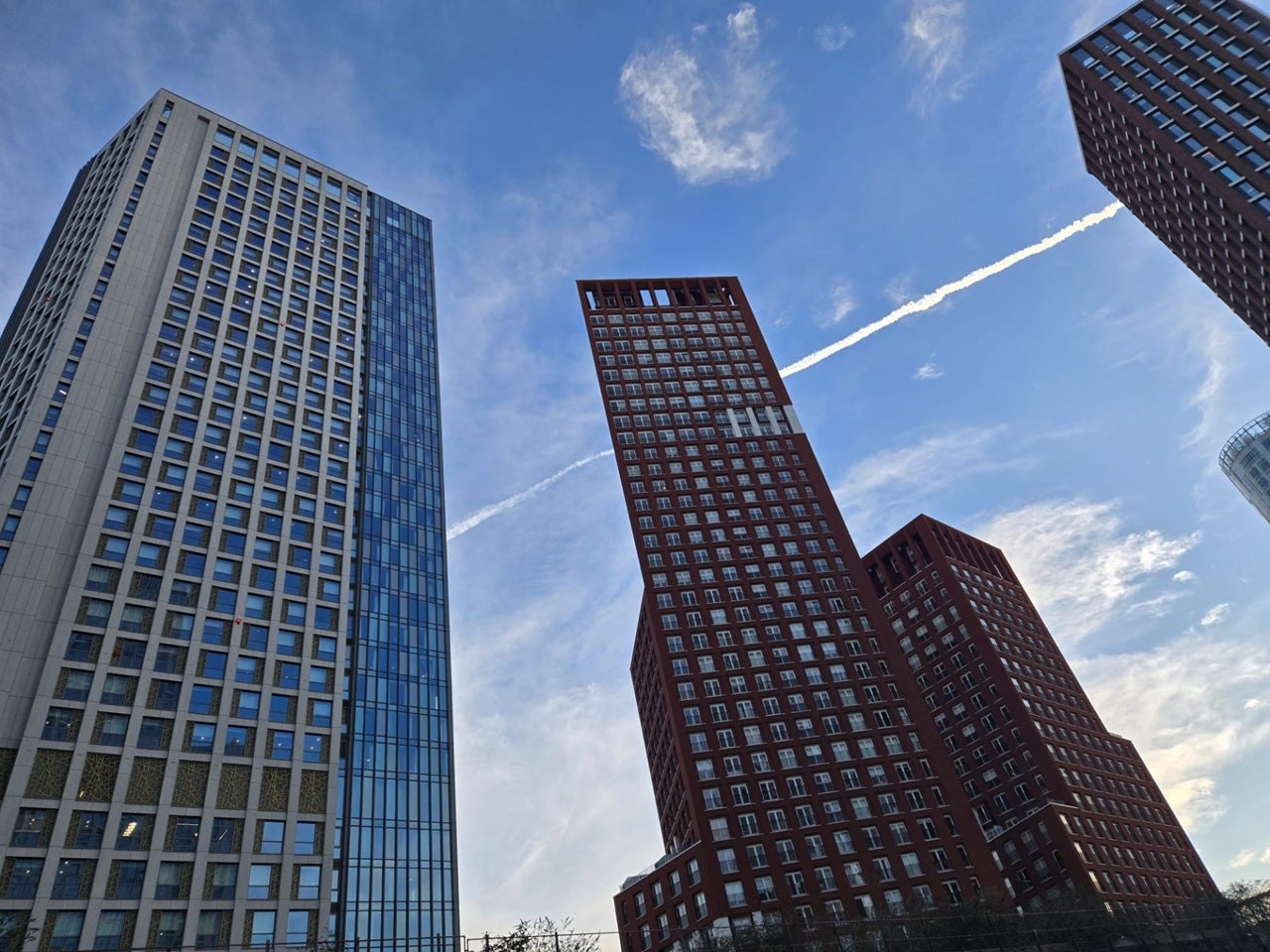 Flat Miles Street in Greater London