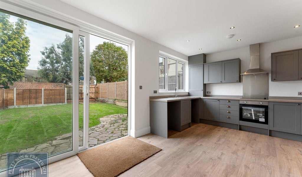 House Devon Close in Epping Forest