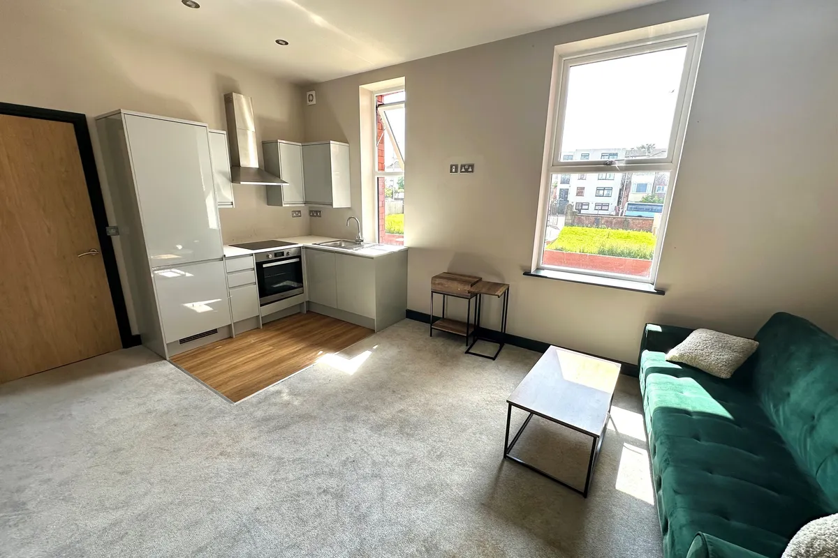Flat Blenheim Road in Wallasey