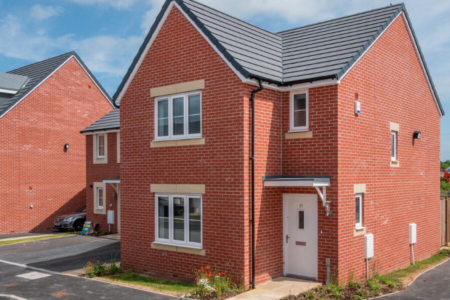 Flat Chestnut Way in Newton Poppleford and Harpford