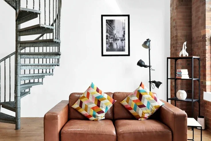 Flat Morris Road in Greater London