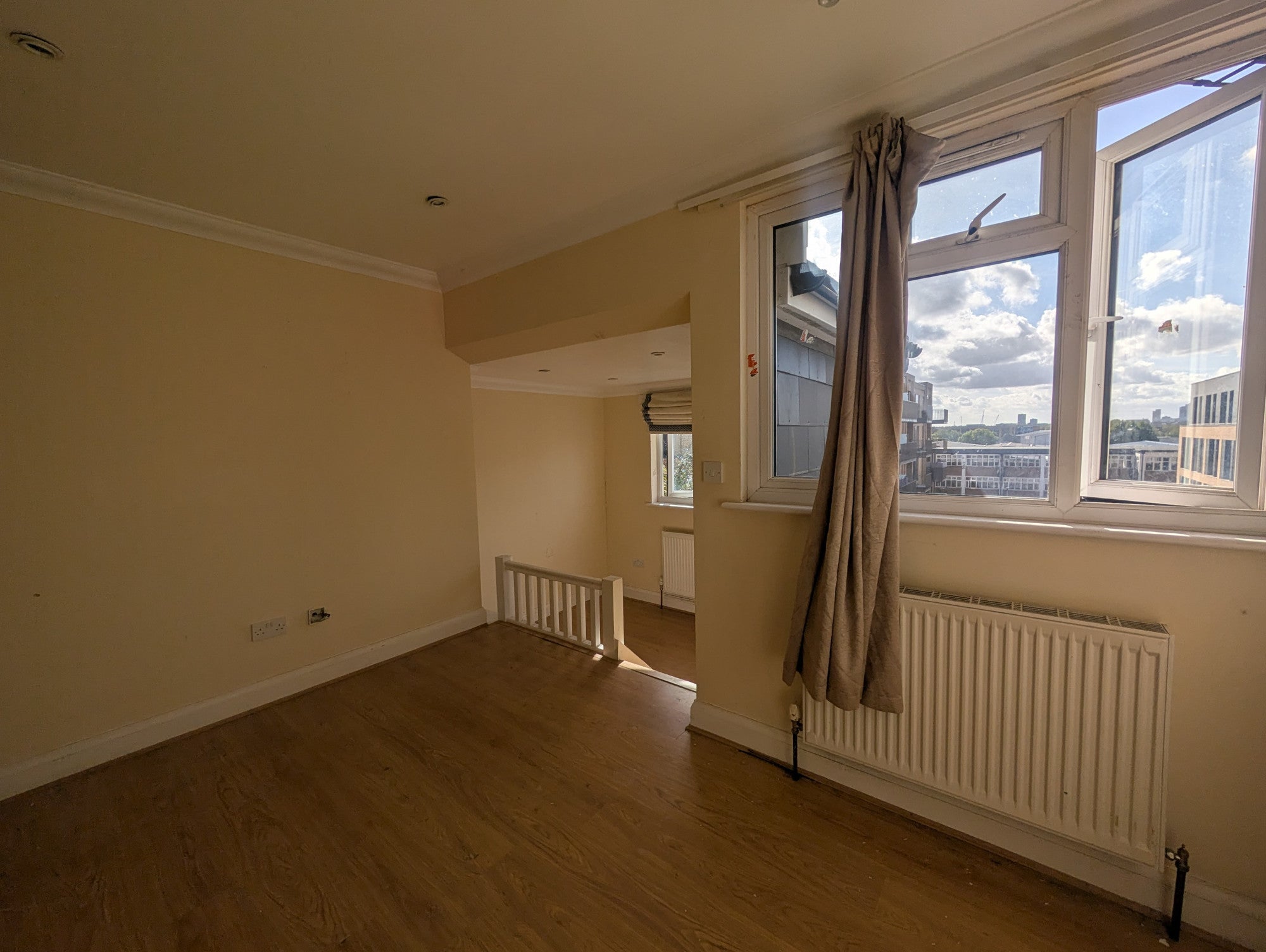 Flat Prout Grove in Greater London