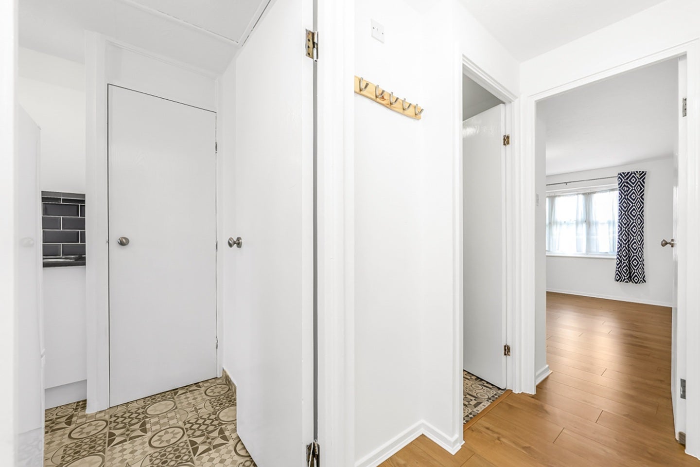 Flat Turnstone Close in Greater London