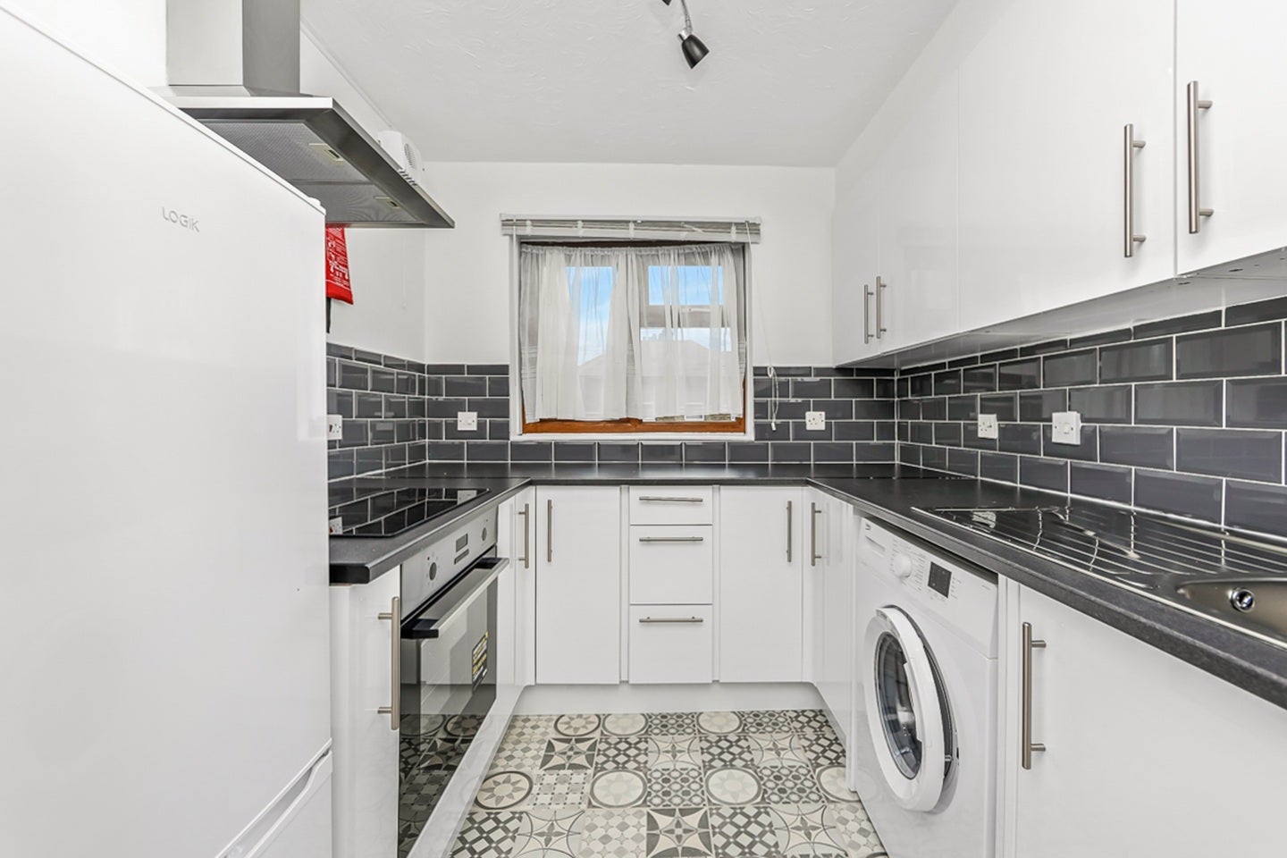 Flat Turnstone Close in Greater London