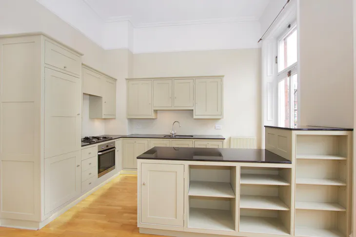 Flat Gledhow Gardens in Greater London