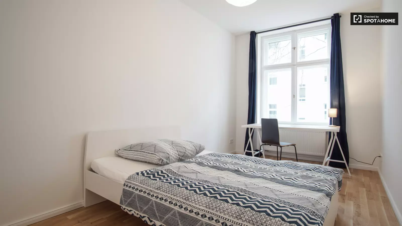 Wohnung Rosenfelder Ring in Berlin