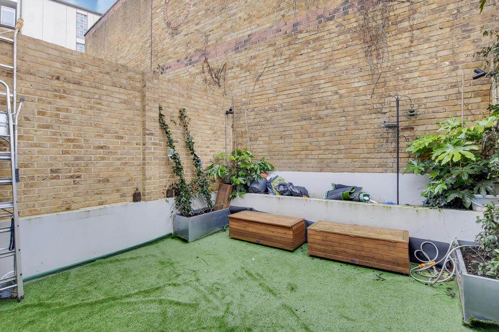 House Comet Street in Greater London