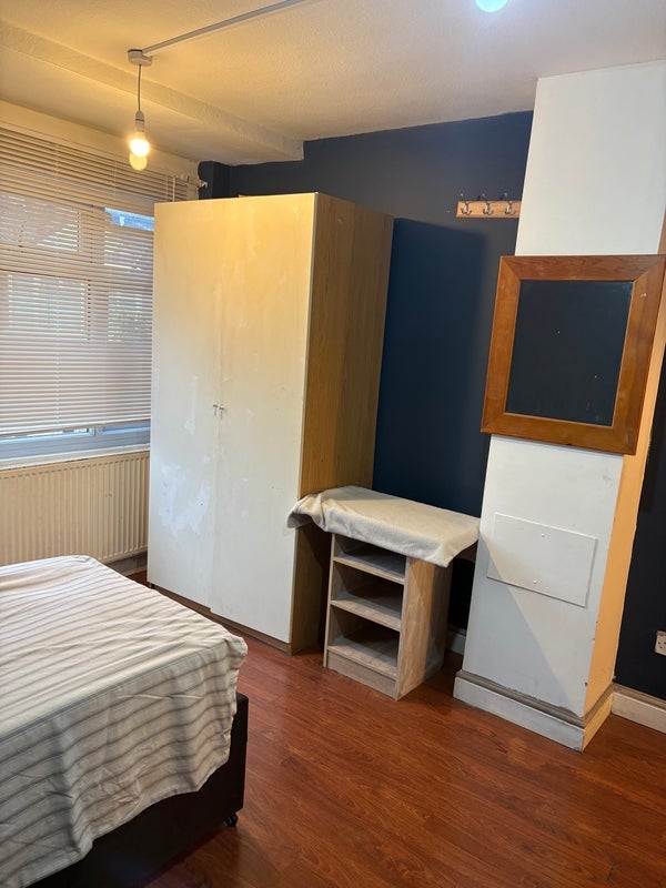 Room Somerset Road in Coventry