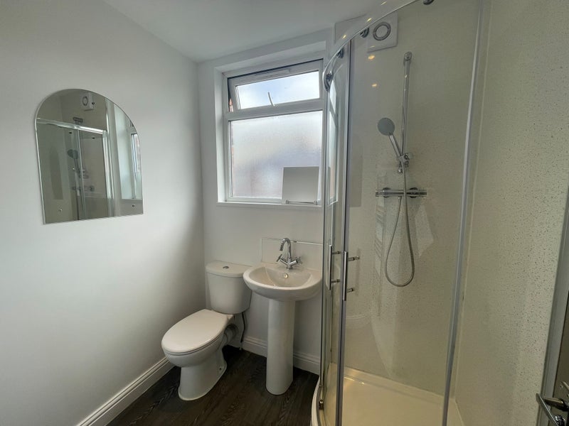 Room Heald Place in Manchester